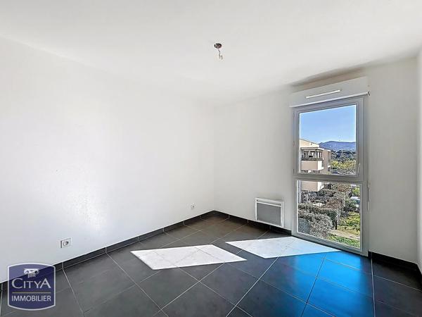 Appartement à vendre 3 pièces 62.32m² Fréjus (83600)