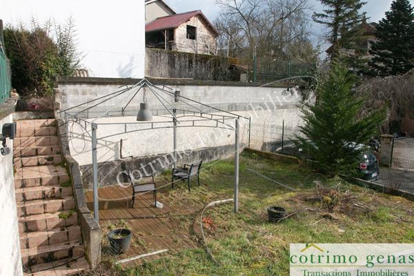 Appartement en Duplex 7 Pièces (5 Chambres) environ 129m² avec Jardin à Le Pont-de-Beauvoisin 38480