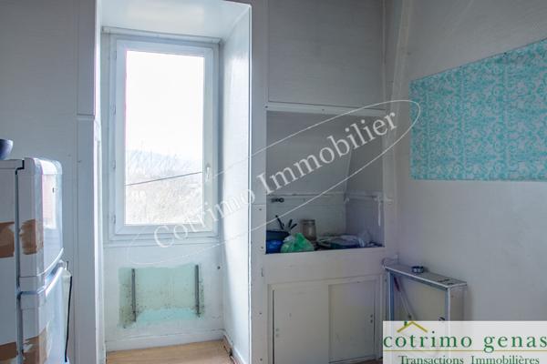 Appartement en Duplex 7 Pièces (5 Chambres) environ 129m² avec Jardin à Le Pont-de-Beauvoisin 38480