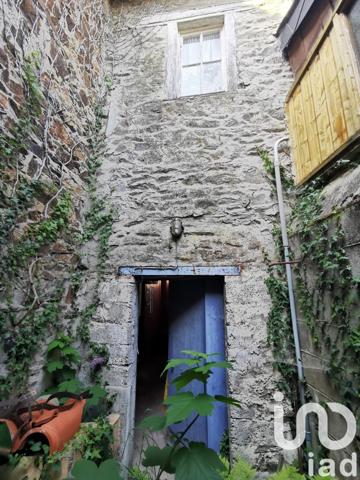 Maison 3 pièces de 67 m² à Ploëzal (22260)