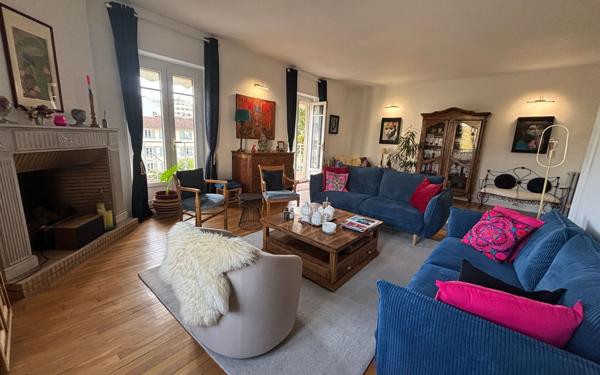Appartement à vendre    7 pièces • 252 m2 Pau