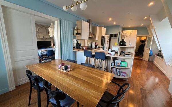 Appartement à vendre    7 pièces • 252 m2 Pau