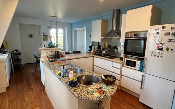 Appartement à vendre    7 pièces • 252 m2 Pau