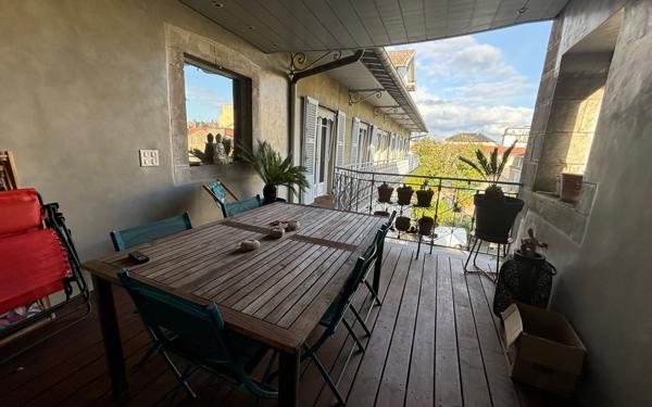 Appartement à vendre    7 pièces • 252 m2 Pau