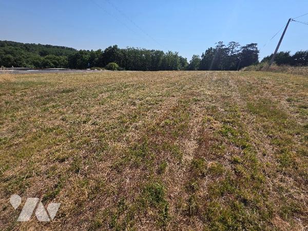 À vendre – 4 terrains à bâtir à Damazan