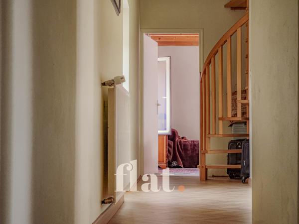 PROPRIETE 6 pièces 351 m2 / 8 000 m2 clos / AIGREFEUILLE-SUR-MAINE/ 4 CH / Piscine / dépendances aménagées