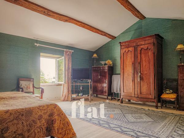 PROPRIETE 6 pièces 351 m2 / 8 000 m2 clos / AIGREFEUILLE-SUR-MAINE/ 4 CH / Piscine / dépendances aménagées