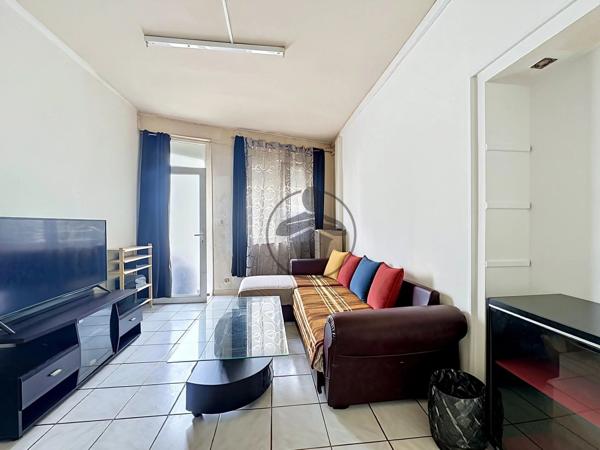 Vente                                                      Immeuble
                        
                     5 pièces                      105 m2                     à Saint-Quentin