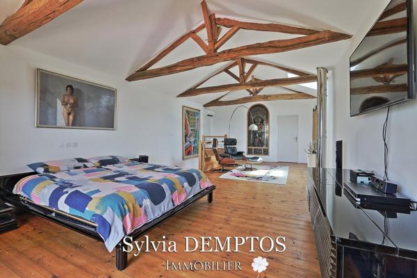 Ferme landaise sans vis à vis, avec vue sur les Pyrénées et la Rhune.