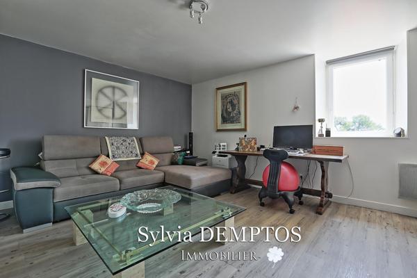 Ferme landaise sans vis à vis, avec vue sur les Pyrénées et la Rhune.