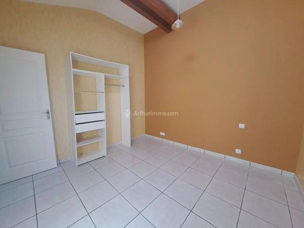 Location                                                      Appartement
                        
                     3 pièces                      56 m2                     à Carmaux