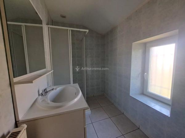Location                                                      Appartement
                        
                     3 pièces                      56 m2                     à Carmaux
