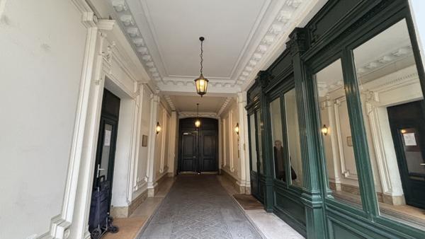 Chambre de bonne avec ascenseur