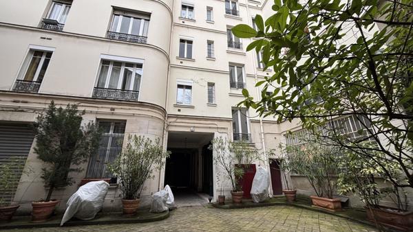 Chambre de bonne avec ascenseur
