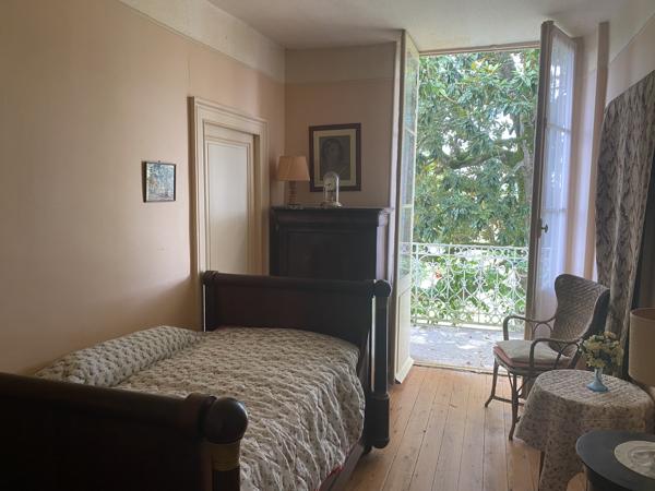 PROPRIETE – 2 MAISONS – DEPENDANCES