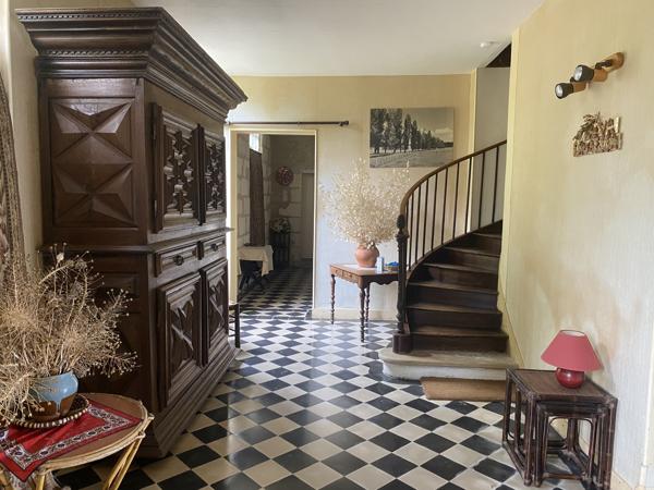 PROPRIETE – 2 MAISONS – DEPENDANCES