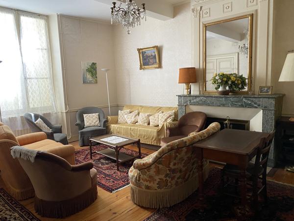 PROPRIETE – 2 MAISONS – DEPENDANCES
