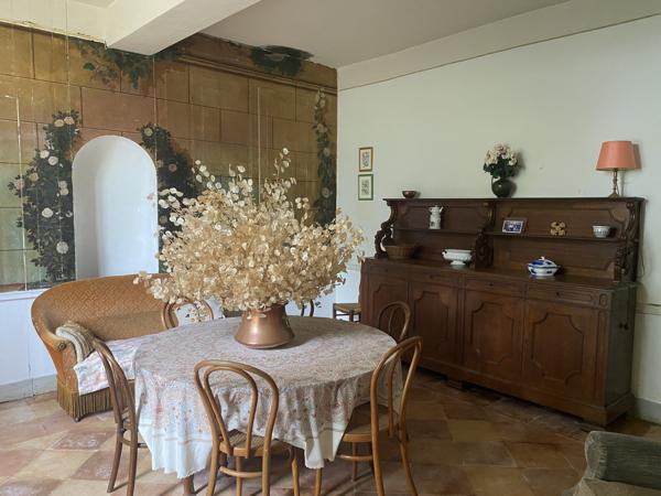 PROPRIETE – 2 MAISONS – DEPENDANCES