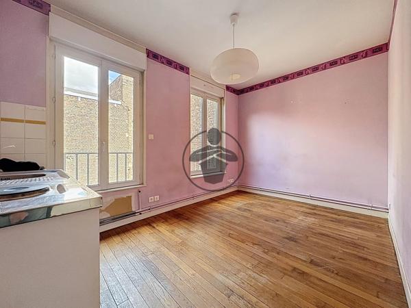 Location                                                      Appartement
                        
                     1 pièces                      17 m2                     à Saint-Quentin