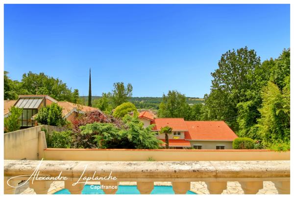 Dpt Tarn et Garonne (82), à vendre MONTAUBAN Beausoleil maison 7 pièces de 177m² avec piscine.