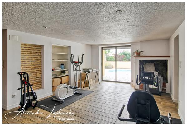 Dpt Tarn et Garonne (82), à vendre MONTAUBAN Beausoleil maison 7 pièces de 177m² avec piscine.