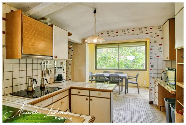 Dpt Tarn et Garonne (82), à vendre MONTAUBAN Beausoleil maison 7 pièces de 177m² avec piscine.