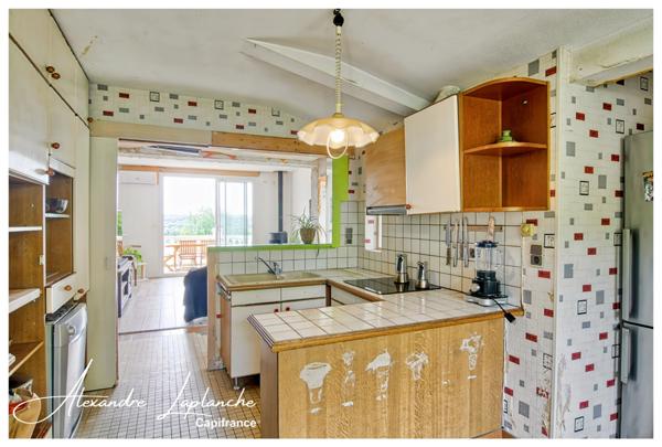 Dpt Tarn et Garonne (82), à vendre MONTAUBAN Beausoleil maison 7 pièces de 177m² avec piscine.