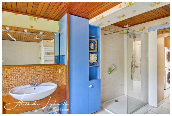 Dpt Tarn et Garonne (82), à vendre MONTAUBAN Beausoleil maison 7 pièces de 177m² avec piscine.