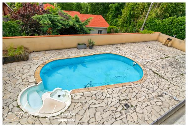 Dpt Tarn et Garonne (82), à vendre MONTAUBAN Beausoleil maison 7 pièces de 177m² avec piscine.