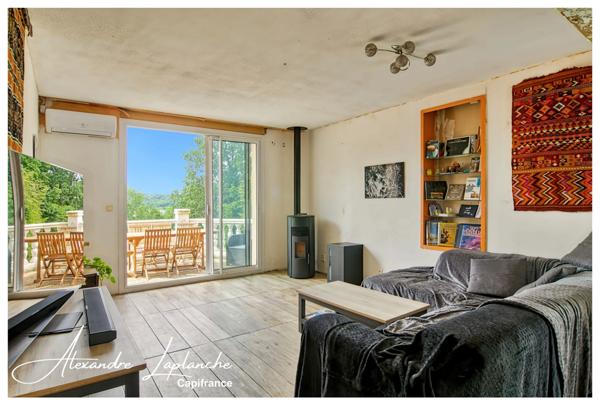 Dpt Tarn et Garonne (82), à vendre MONTAUBAN Beausoleil maison 7 pièces de 177m² avec piscine.