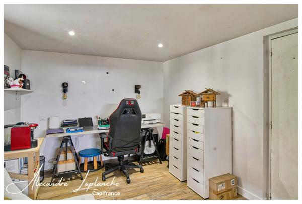 Dpt Tarn et Garonne (82), à vendre MONTAUBAN Beausoleil maison 7 pièces de 177m² avec piscine.