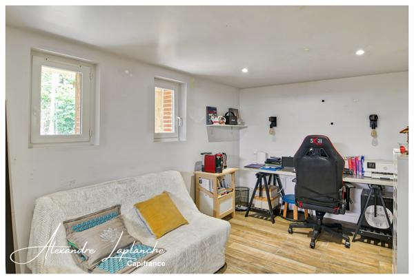 Dpt Tarn et Garonne (82), à vendre MONTAUBAN Beausoleil maison 7 pièces de 177m² avec piscine.