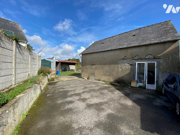 GOVEN CENTRE - EXCLUSIF - Longère de 132m²  à rafraichir sur vaste terrain de 1200m²