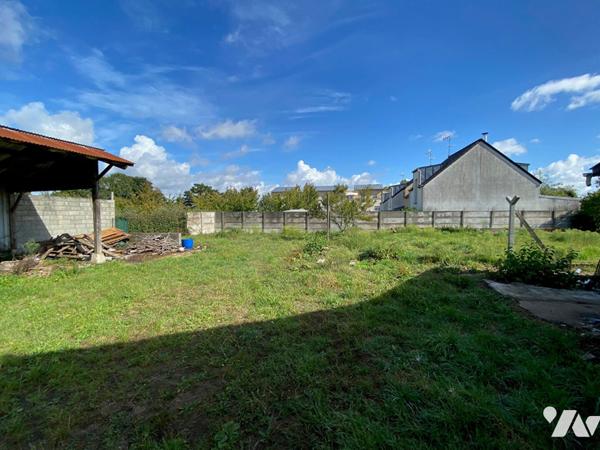 GOVEN CENTRE - EXCLUSIF - Longère de 132m²  à rafraichir sur vaste terrain de 1200m²