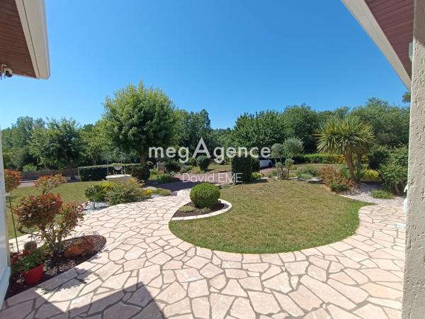 Maison à Aizenay, 85190 - 7 pièces 220m²