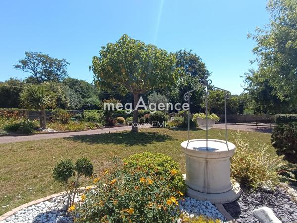 Maison à Aizenay, 85190 - 7 pièces 220m²