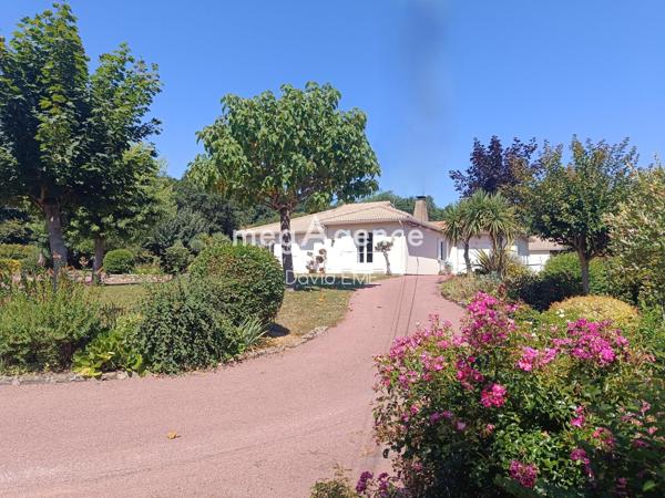 Maison à Aizenay, 85190 - 7 pièces 220m²