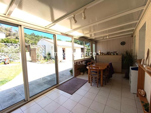 Maison à Aizenay, 85190 - 7 pièces 220m²