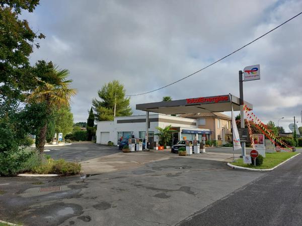 Fonds de commerce et murs à vendre EYMET (24) station-service + logement de fonction