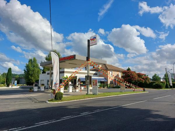 Fonds de commerce et murs à vendre EYMET (24) station-service + logement de fonction