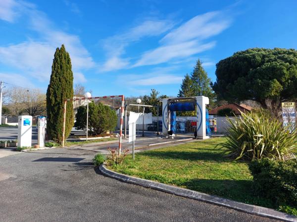 Fonds de commerce et murs à vendre EYMET (24) station-service + logement de fonction