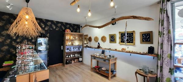 Dpt Charente Maritime - LA COTINIERE à vendre COMMERCE DE DETAIL Pierres & Minéraux