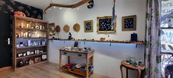 Dpt Charente Maritime - LA COTINIERE à vendre COMMERCE DE DETAIL Pierres & Minéraux