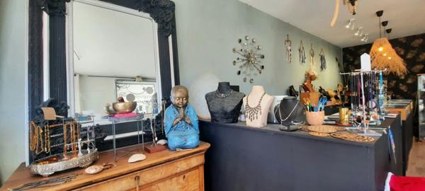 Dpt Charente Maritime - LA COTINIERE à vendre COMMERCE DE DETAIL Pierres & Minéraux