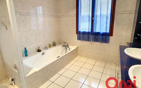 Maison à vendre    5 pièces •  Domérat