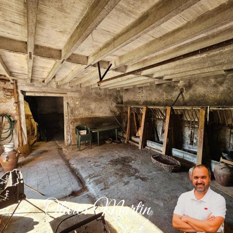 Propriété rare - Maison à rénover avec terrain de 10 hectares environ
