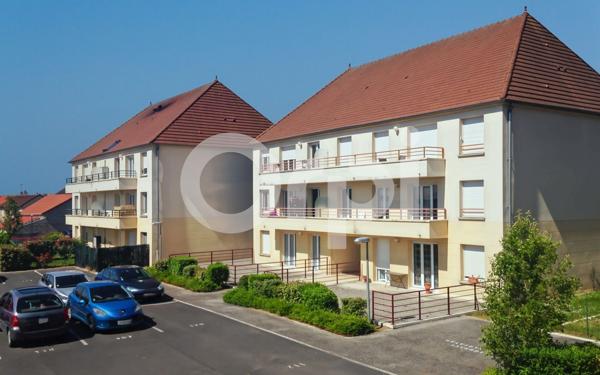Stationnement à louer    10 m2 Le Plessis-Belleville