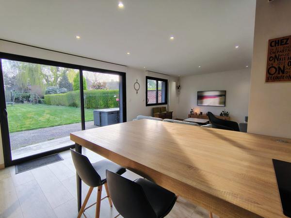 La Chapelle-d'Armentières (59930) Maison semi individuelle rénovée - 200m² - 4 chambres - Magnifique jardin plein sud !