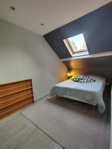 La Chapelle-d'Armentières (59930) Maison semi individuelle rénovée - 200m² - 4 chambres - Magnifique jardin plein sud !