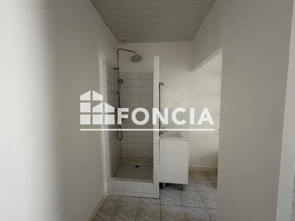 Location Maison 2 pièces 40 m² - 8 PLACE BASTEROU Villeneuve Sur Lot 47300